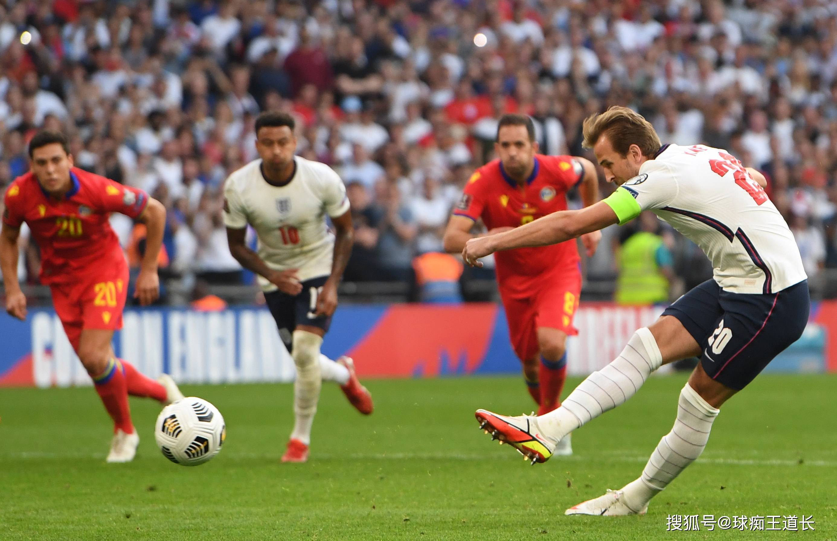 以展现出一 以展现出一