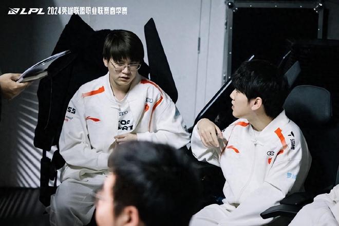 与经验丰富 与经验丰富