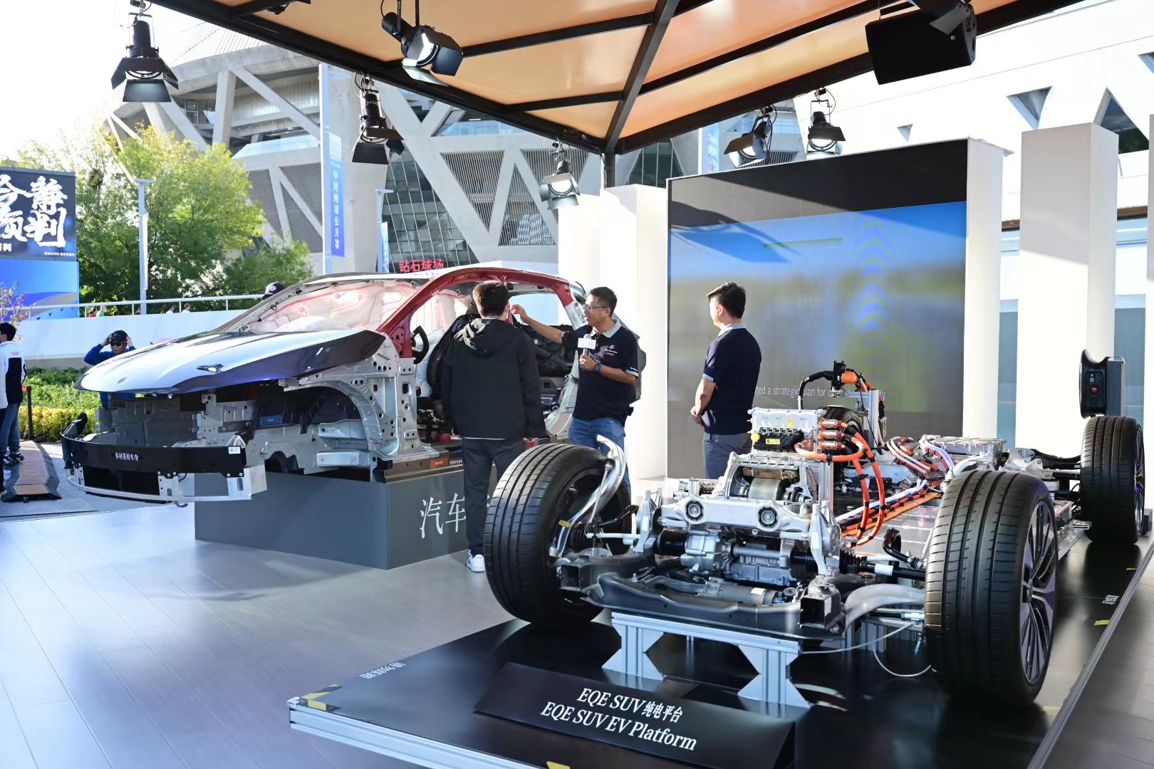 他需要更多 他需要更多