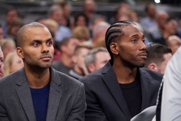 单一任期且 单一任期且